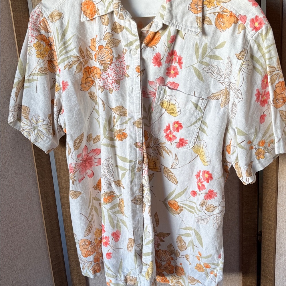 FINAL MARKDOWN Erika Floral Button-Up Shirt with Orange and Pink Accents medium - Picture 1 of 4